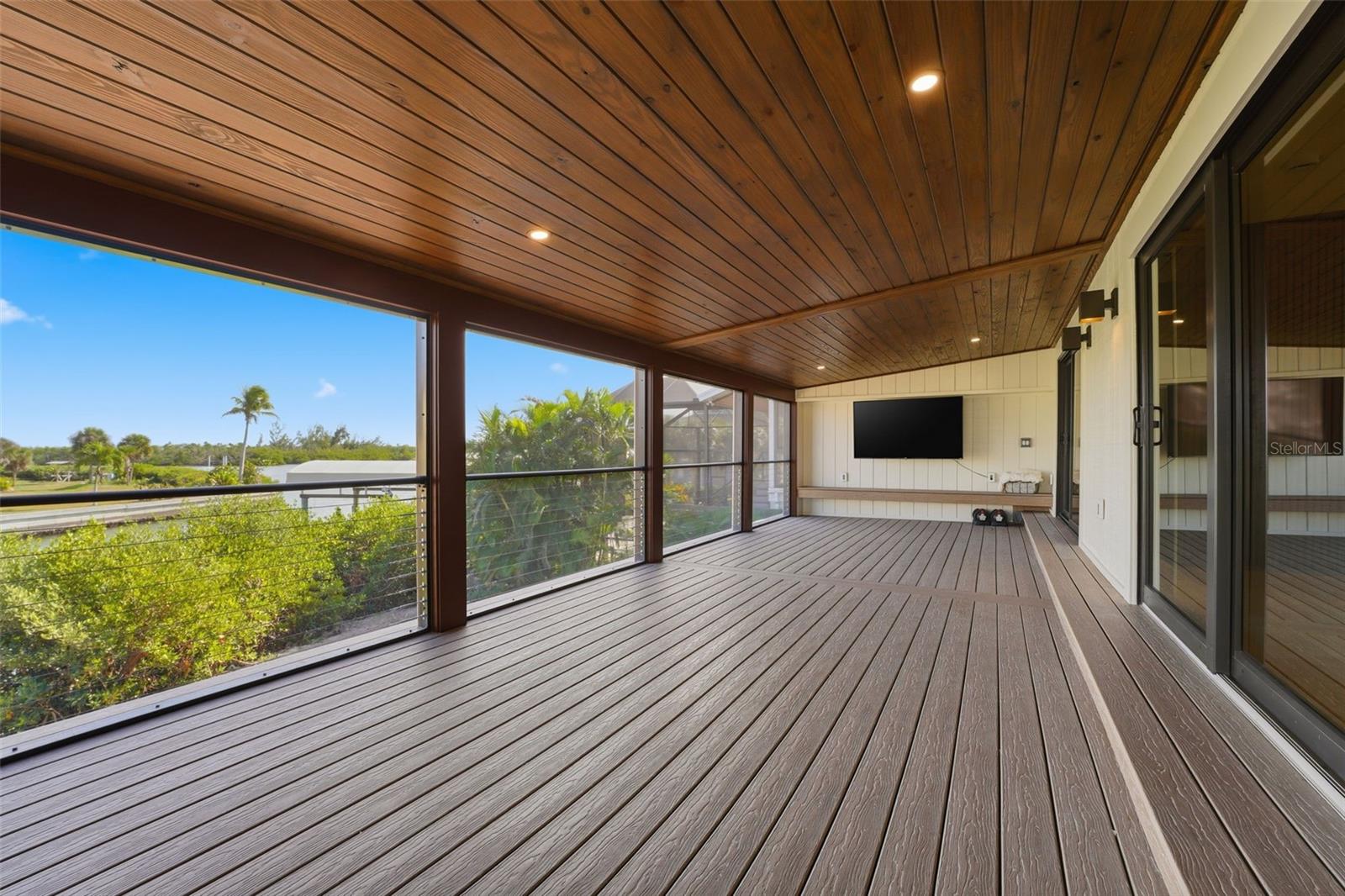 Image 23 of 93 For 2795 Beach Road B