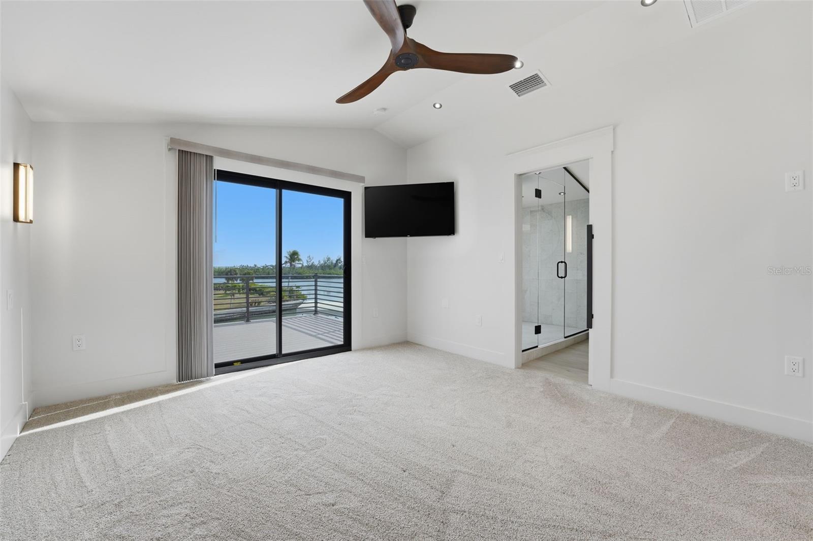 Image 57 of 93 For 2795 Beach Road B