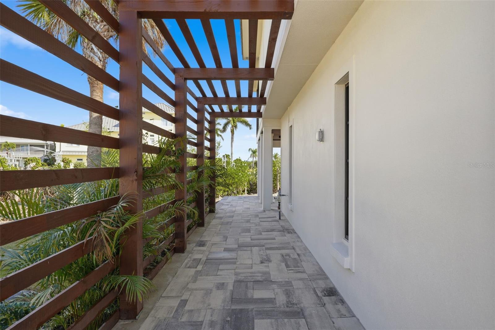 Image 66 of 93 For 2795 Beach Road B