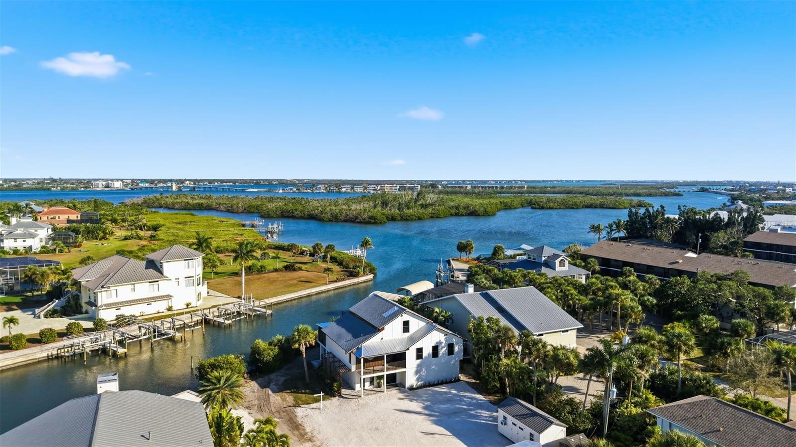 Image 77 of 93 For 2795 Beach Road B