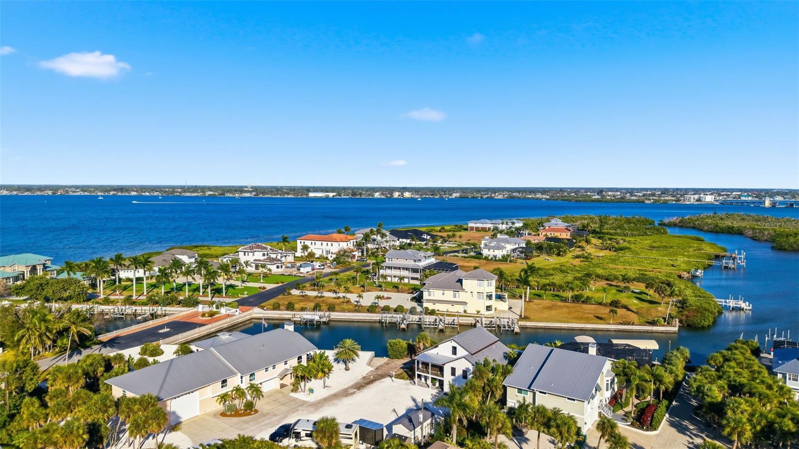 Image 79 of 93 For 2795 Beach Road B