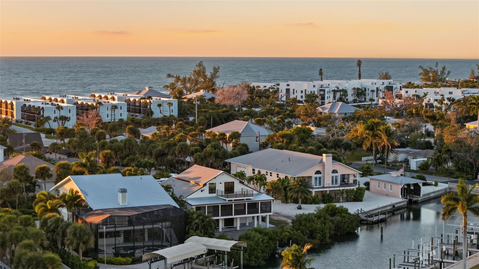 Image 88 of 93 For 2795 Beach Road B