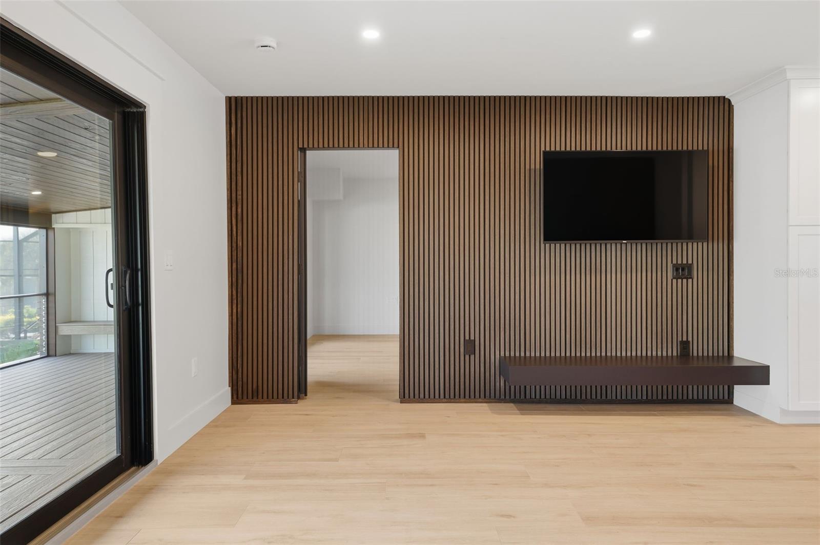 Image 9 of 93 For 2795 Beach Road B