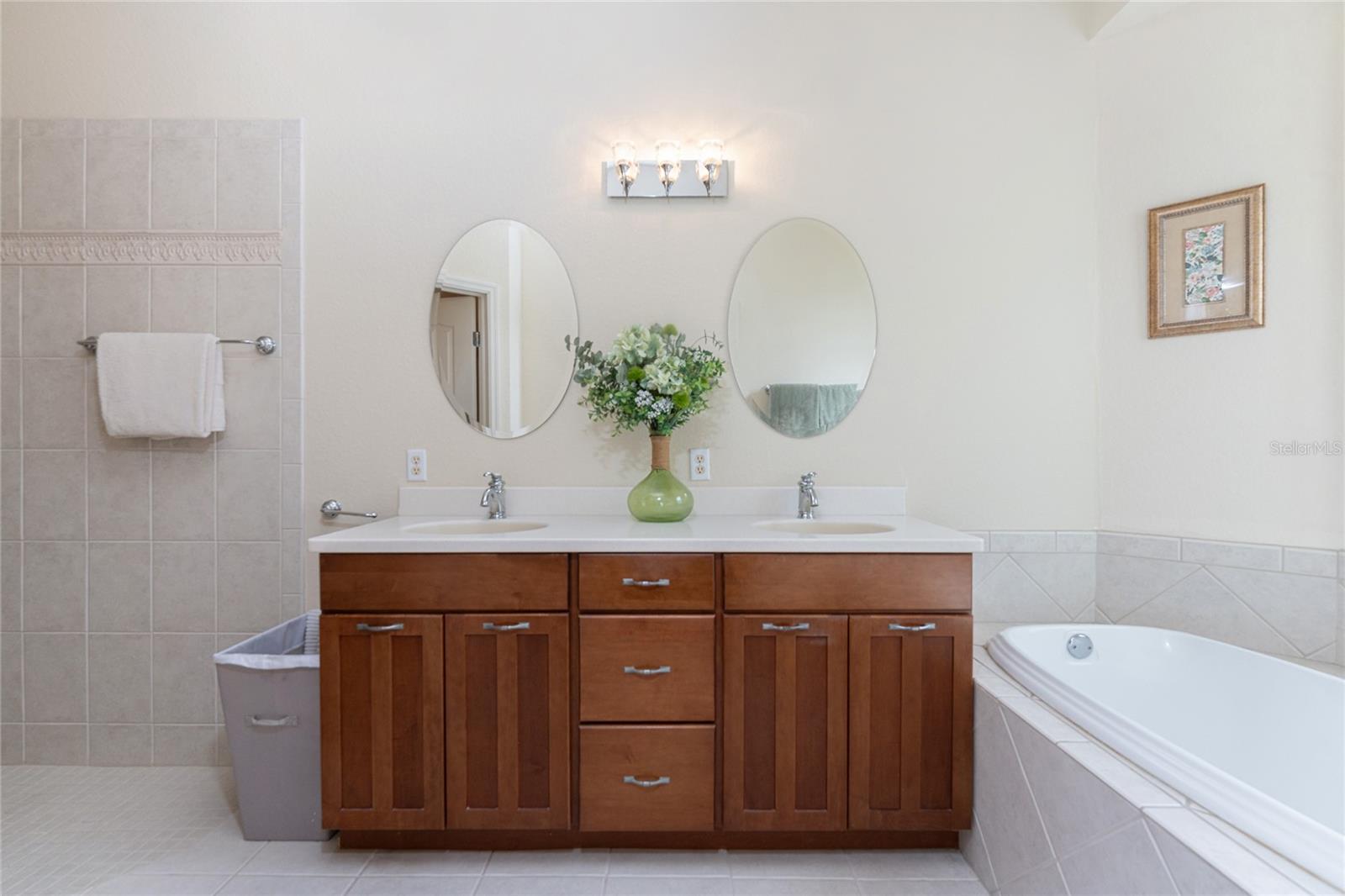 Image 18 of 43 For 12424 Grouse Avenue 15a