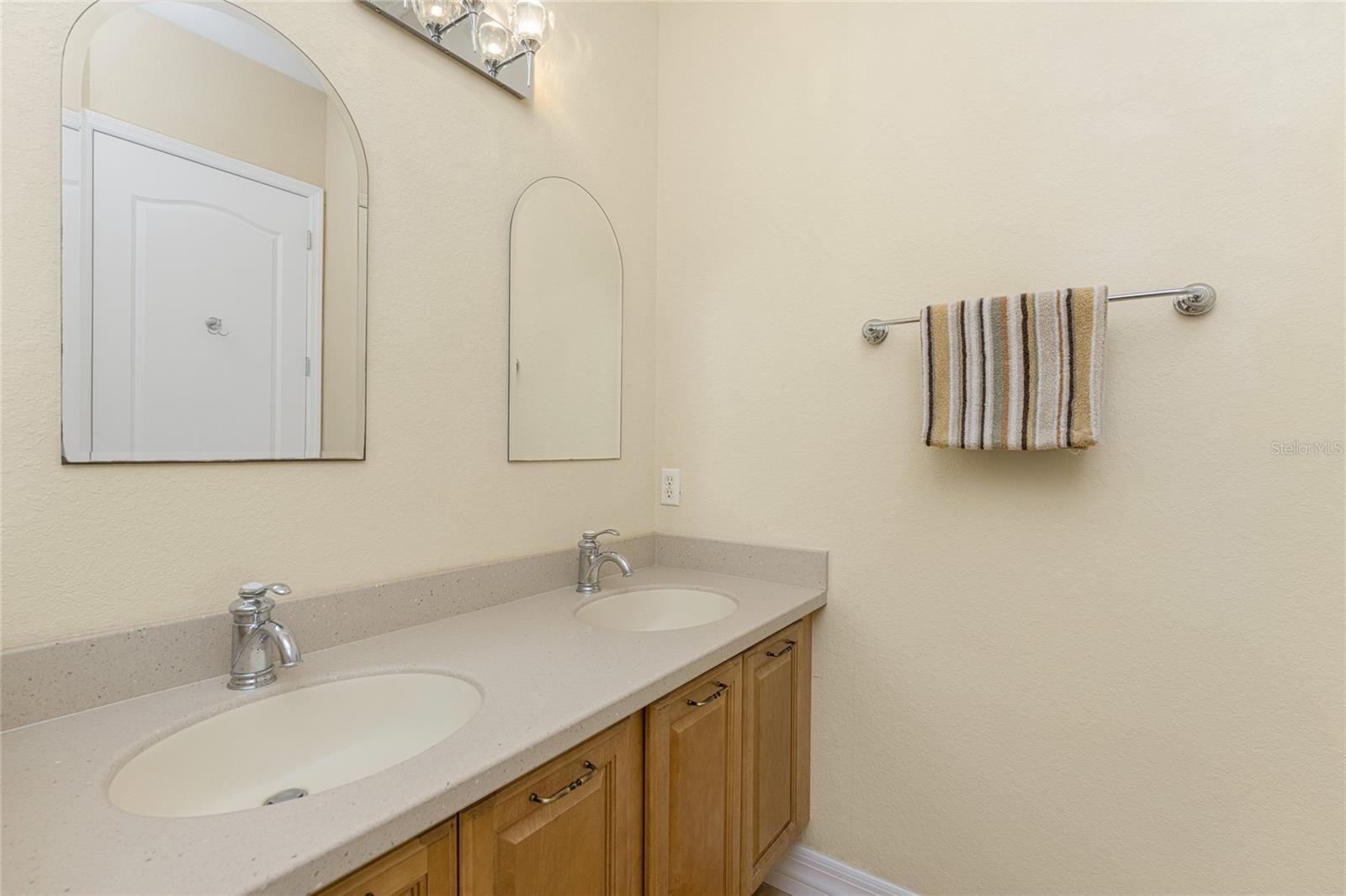 Image 26 of 43 For 12424 Grouse Avenue 15a