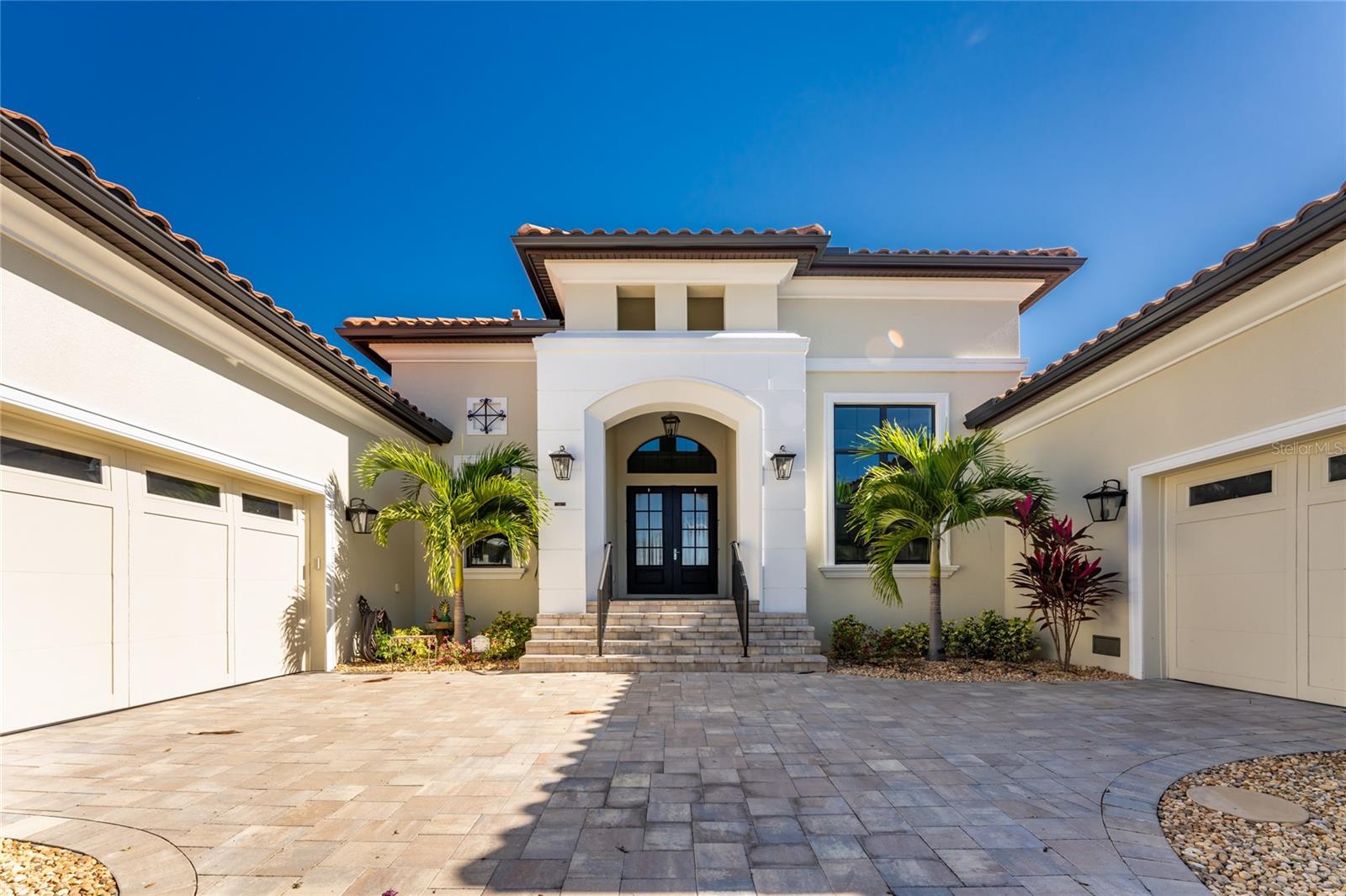 Image 2 of 88 For 265 Severin Rd