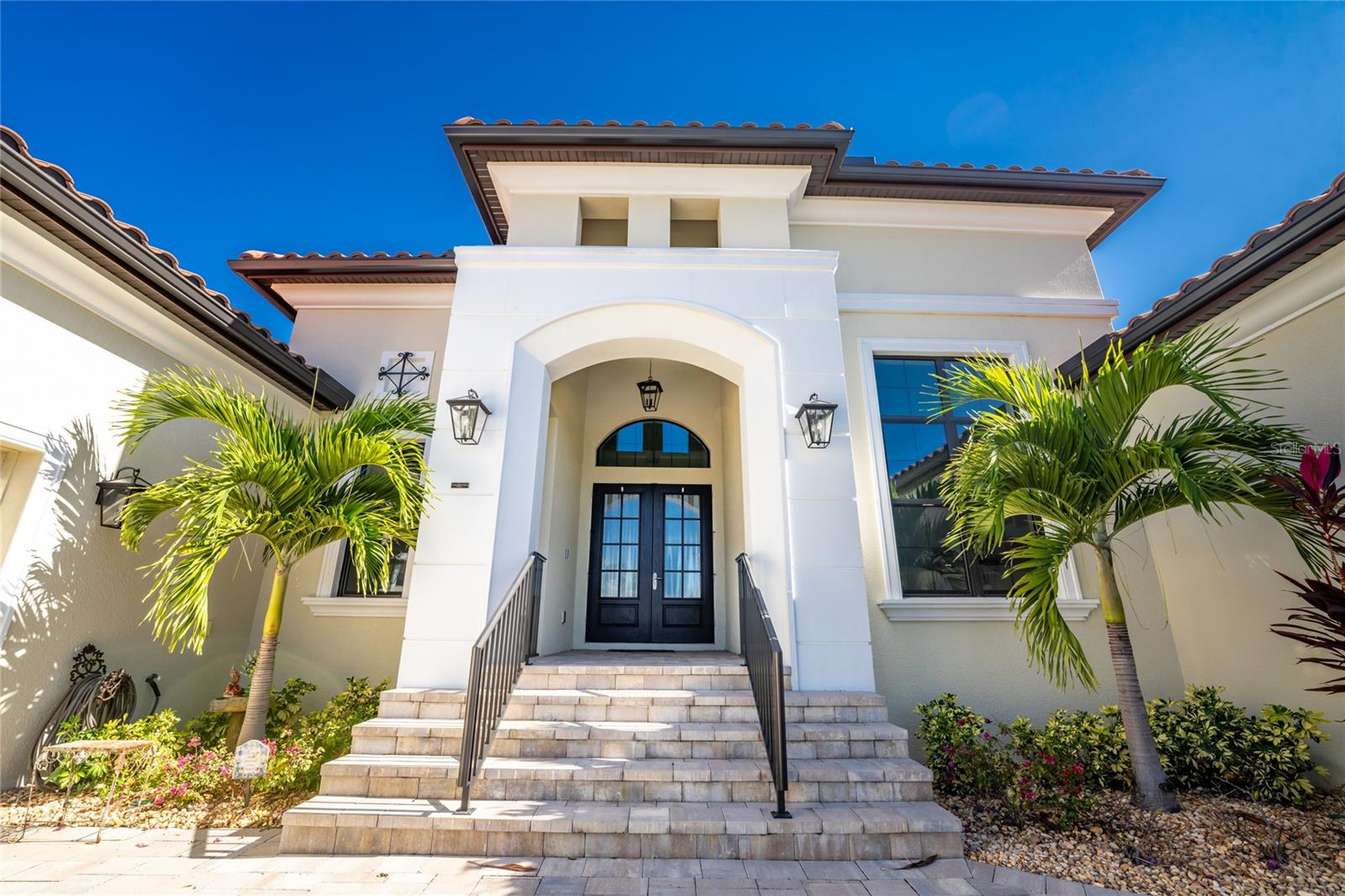 Image 3 of 88 For 265 Severin Rd