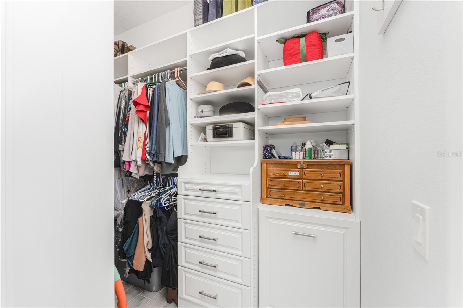 Image 40 of 88 For 265 Severin Rd