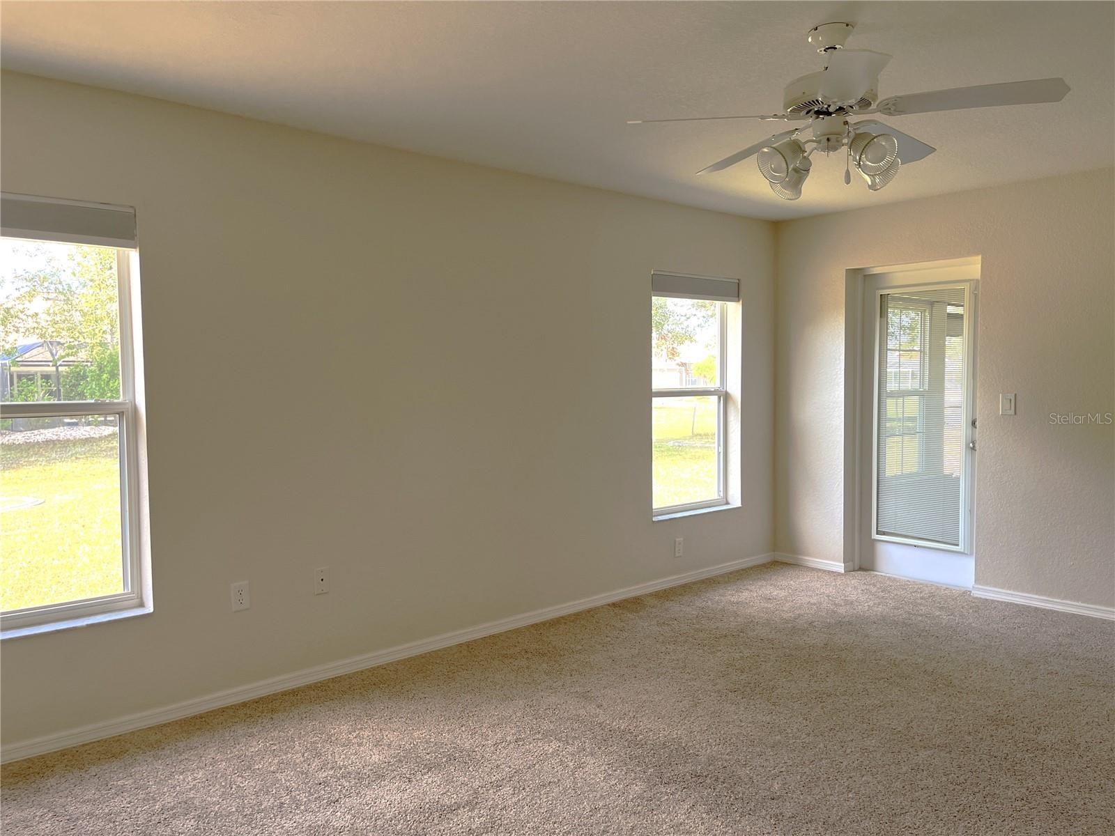 Listing photo id 15 for 117 Angol Street