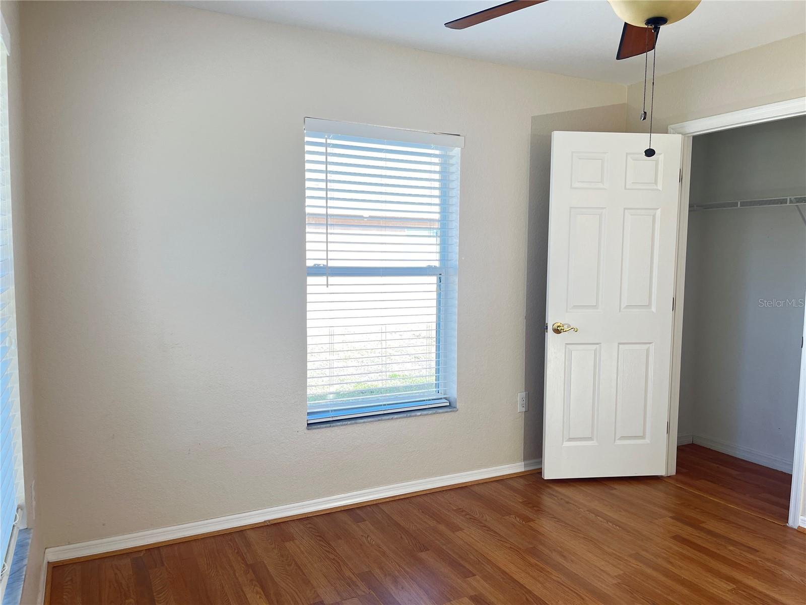 Listing photo id 23 for 117 Angol Street