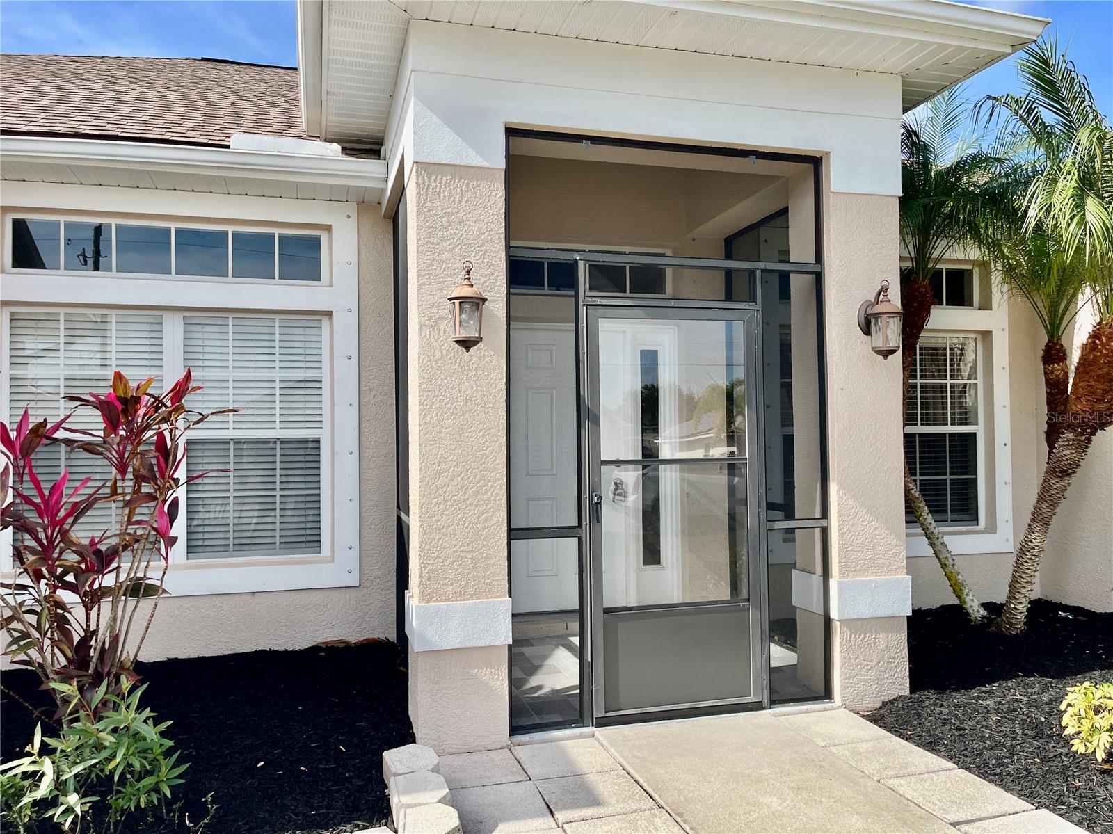 Listing photo id 1 for 117 Angol Street