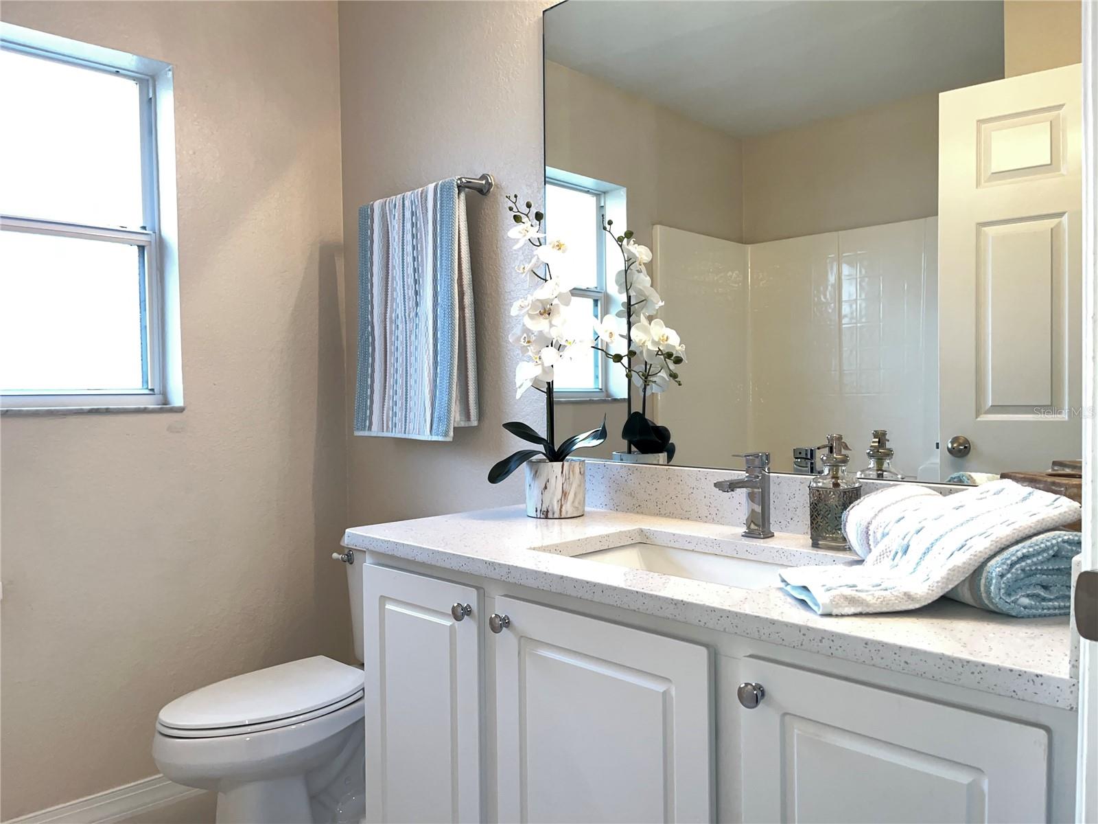 Listing photo id 29 for 117 Angol Street