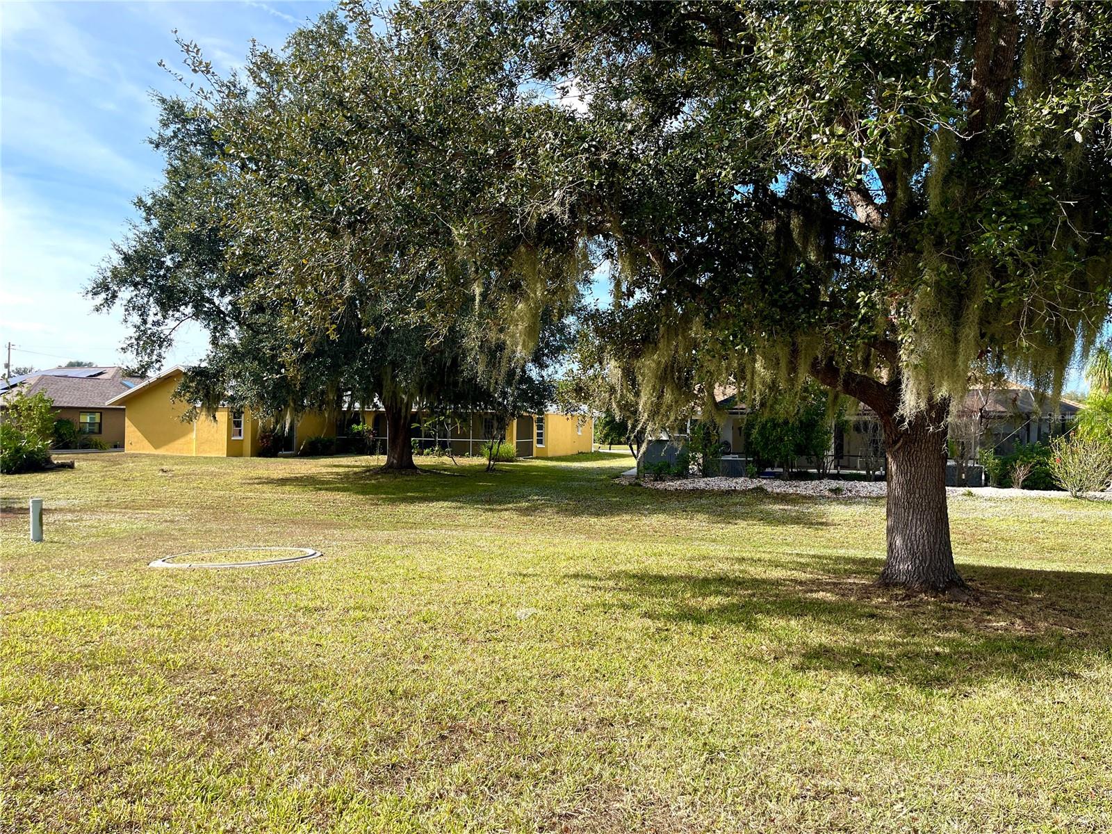 Listing photo id 44 for 117 Angol Street