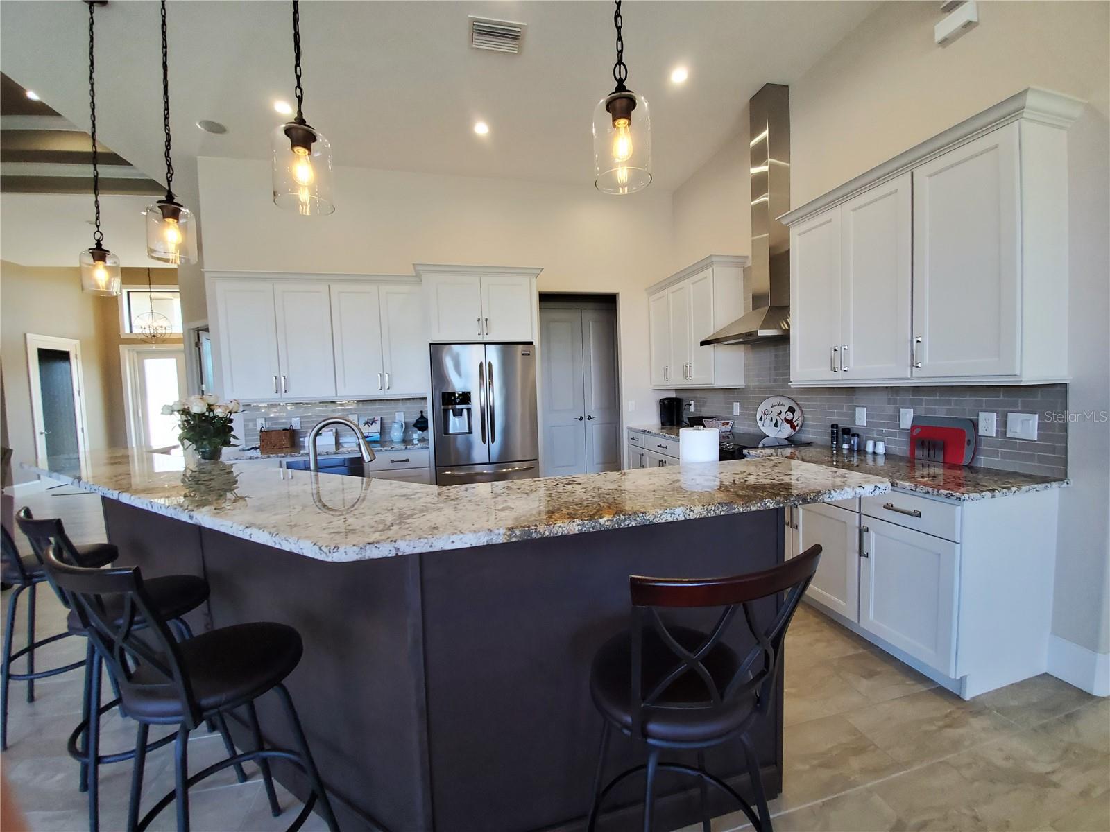 Image 10 of 52 For 185 Colony Point Dr.