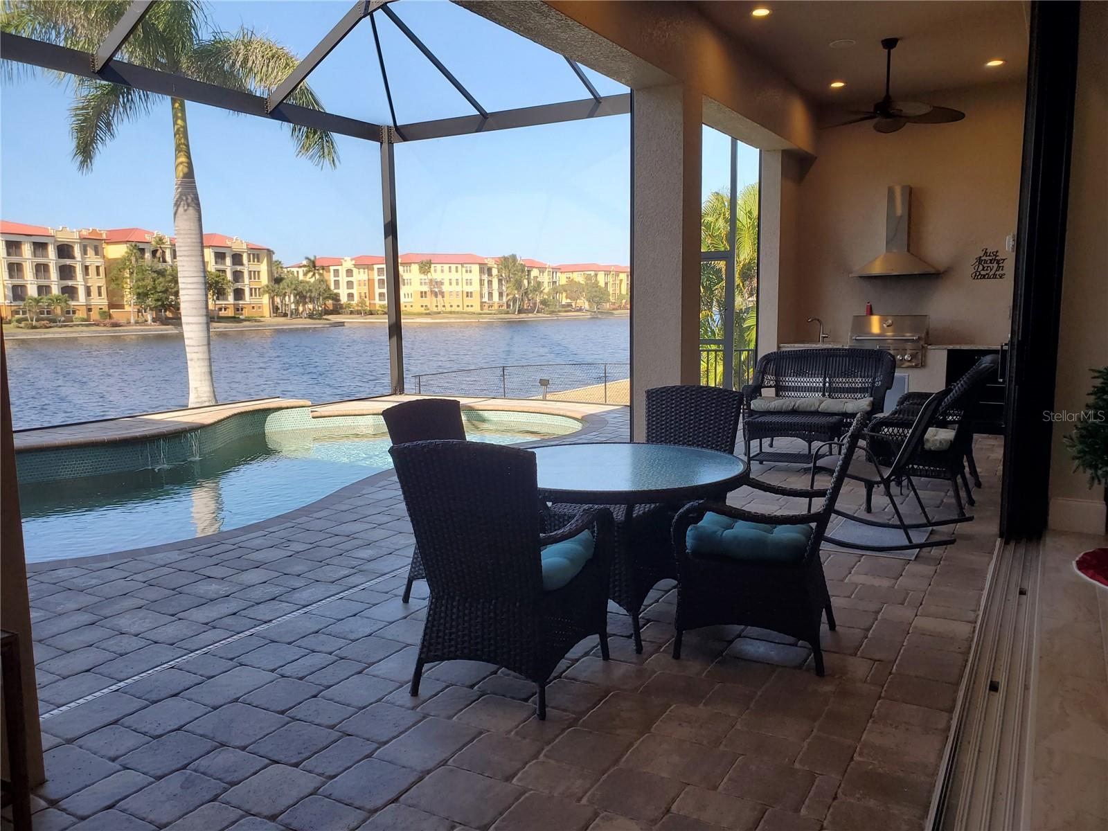 Image 29 of 52 For 185 Colony Point Dr.