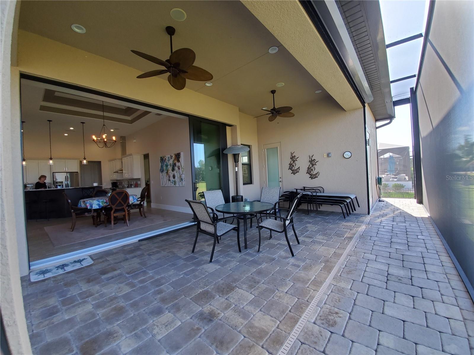 Image 32 of 52 For 185 Colony Point Dr.