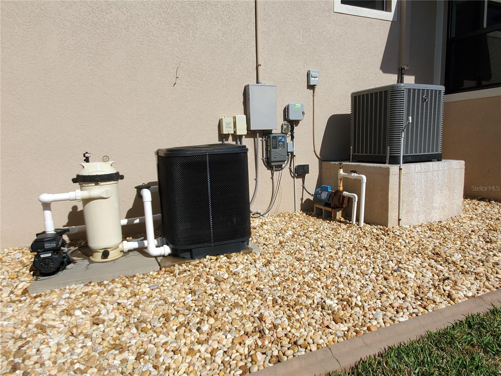 Image 37 of 52 For 185 Colony Point Dr.