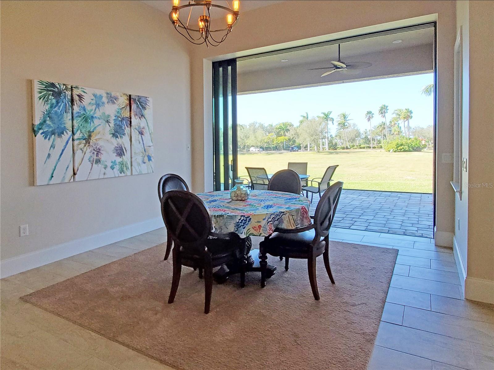 Image 8 of 52 For 185 Colony Point Dr.