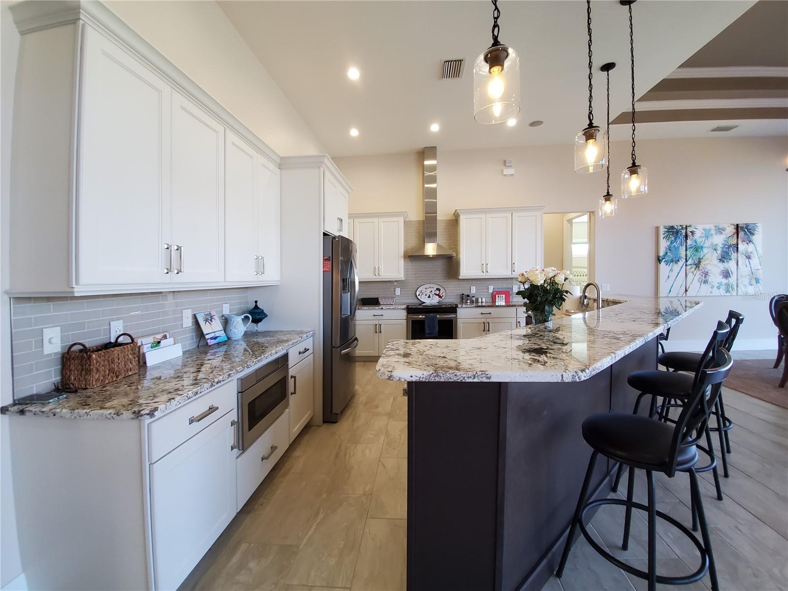 Image 9 of 52 For 185 Colony Point Dr.