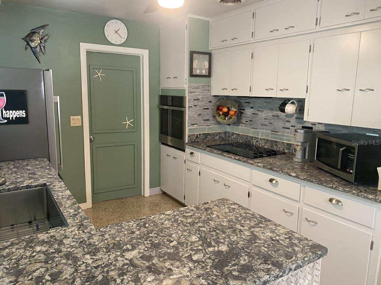 Image 14 of 52 For 27511 Cleveland Avenue