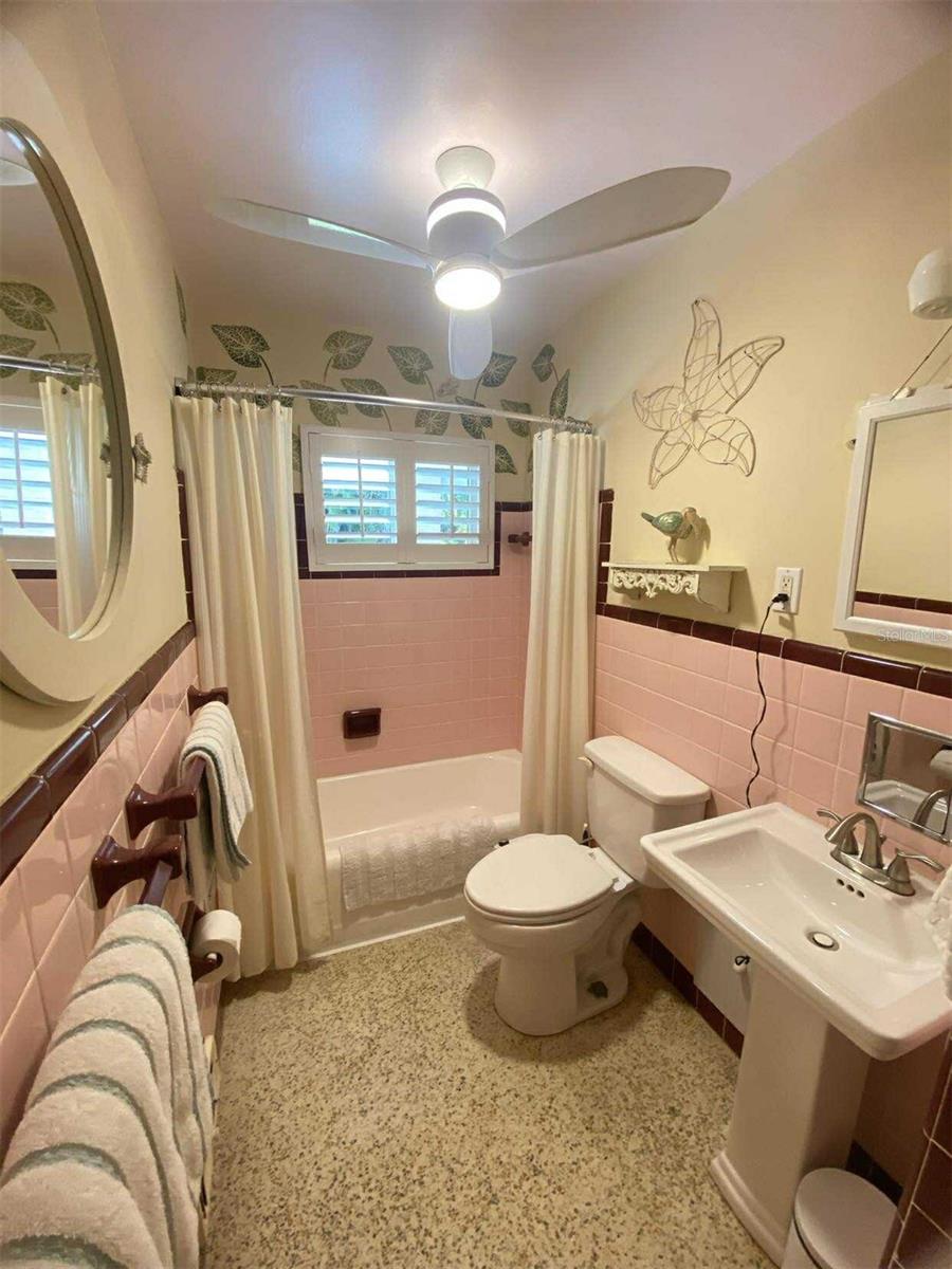 Image 26 of 52 For 27511 Cleveland Avenue