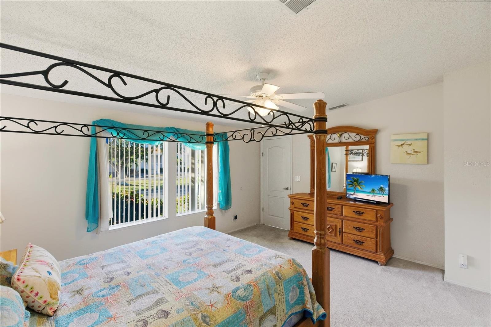 Image 27 of 52 For 4190 Pelican Pointe Drive