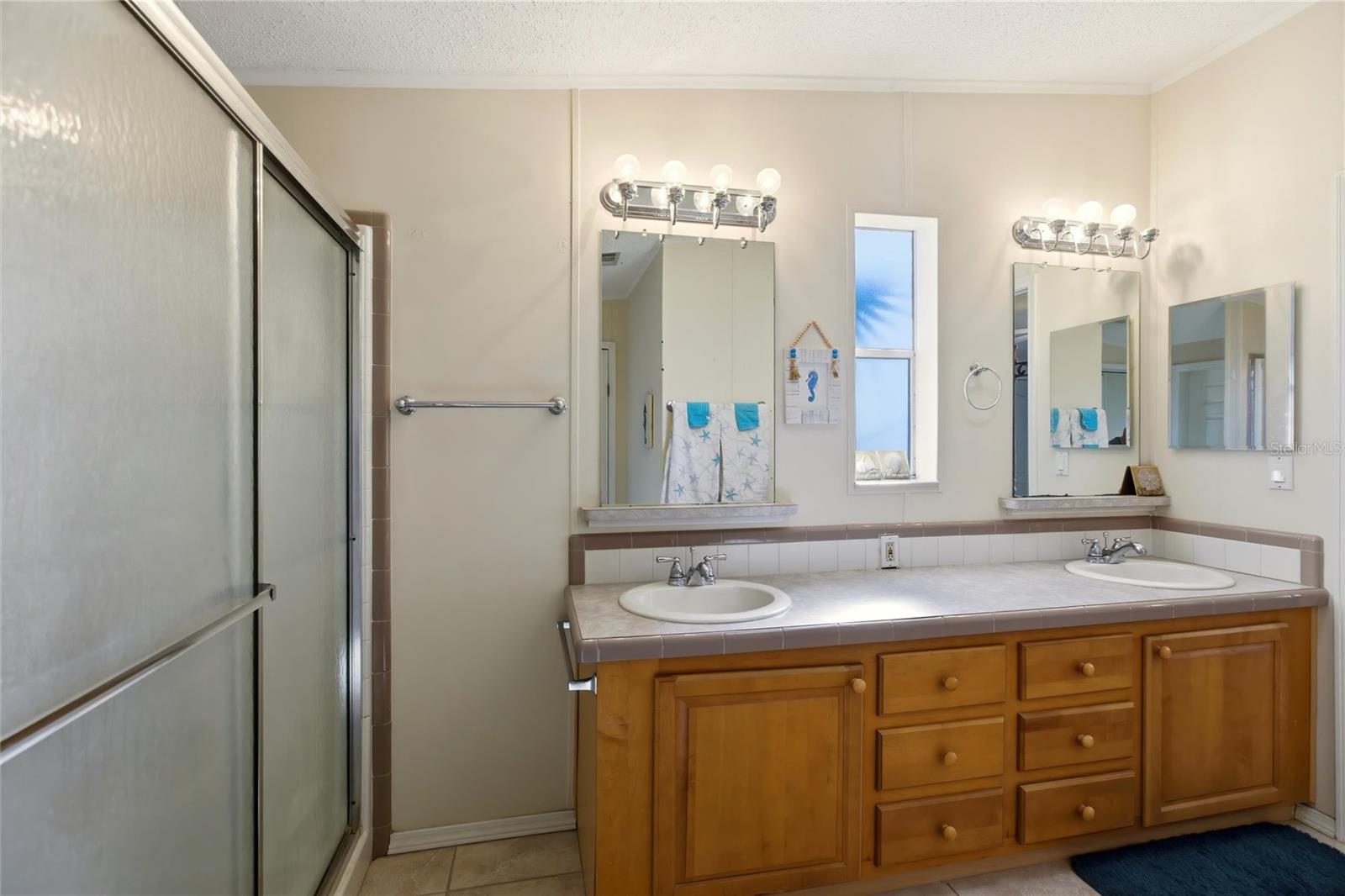 Image 30 of 52 For 4190 Pelican Pointe Drive