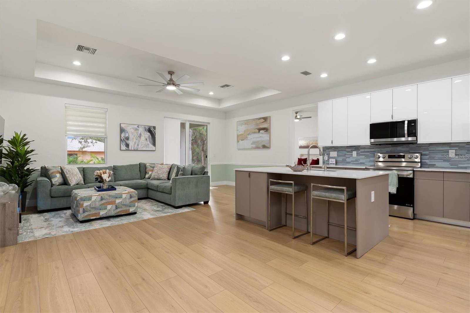 Image 4 of 27 For 4586 Maurbach Terrace