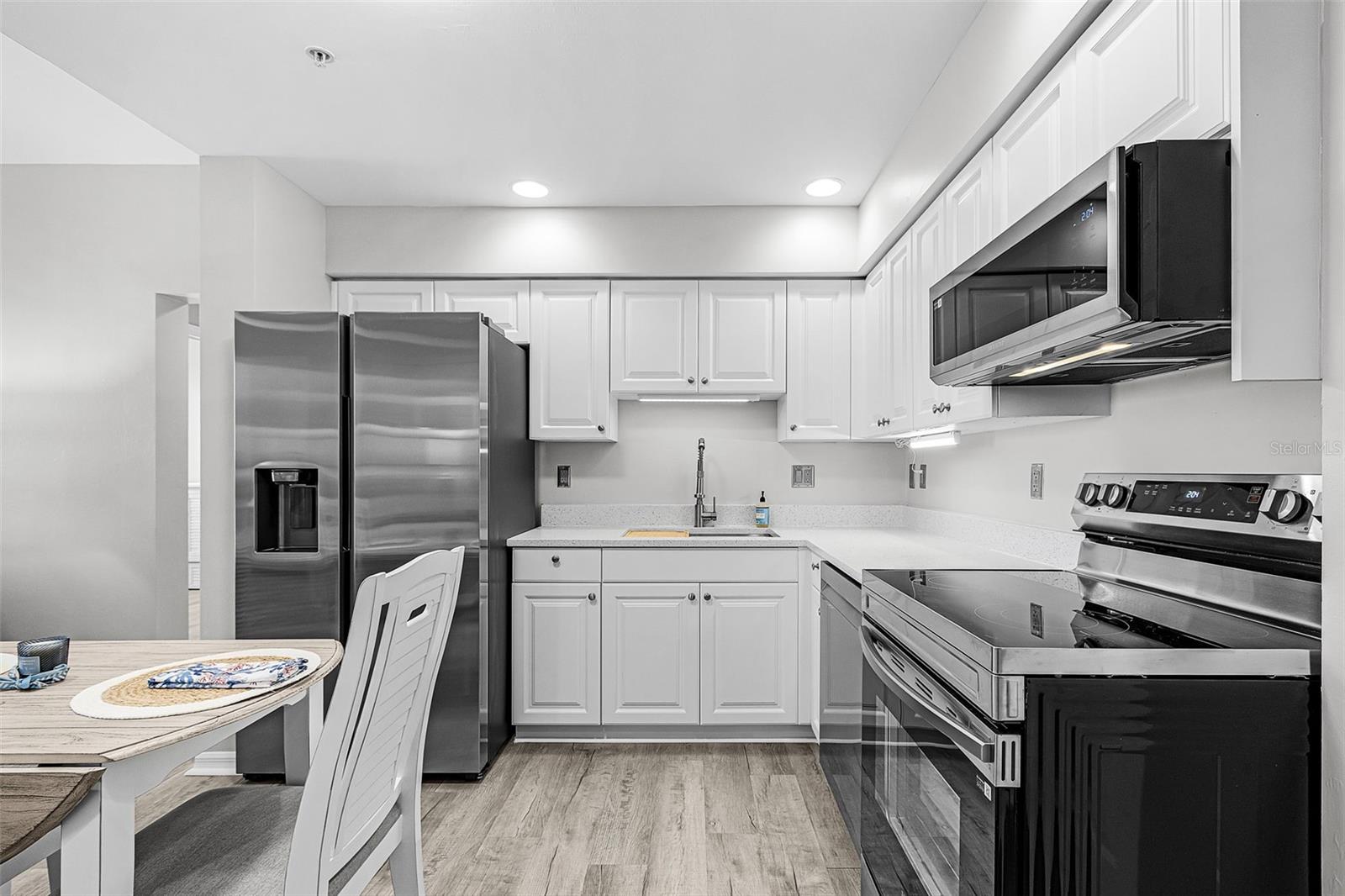 Image 3 of 45 For 2060 Matecumbe Key Road 2307