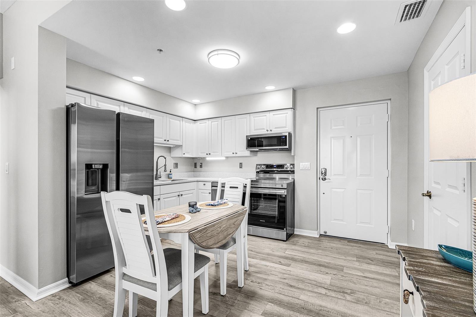 Image 4 of 45 For 2060 Matecumbe Key Road 2307