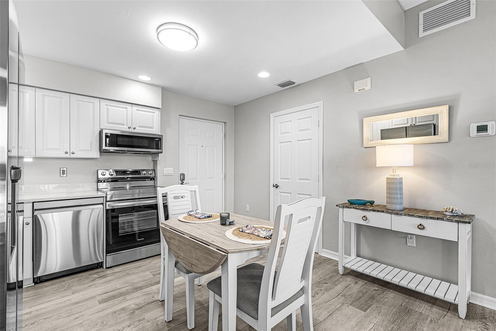 Image 5 of 45 For 2060 Matecumbe Key Road 2307