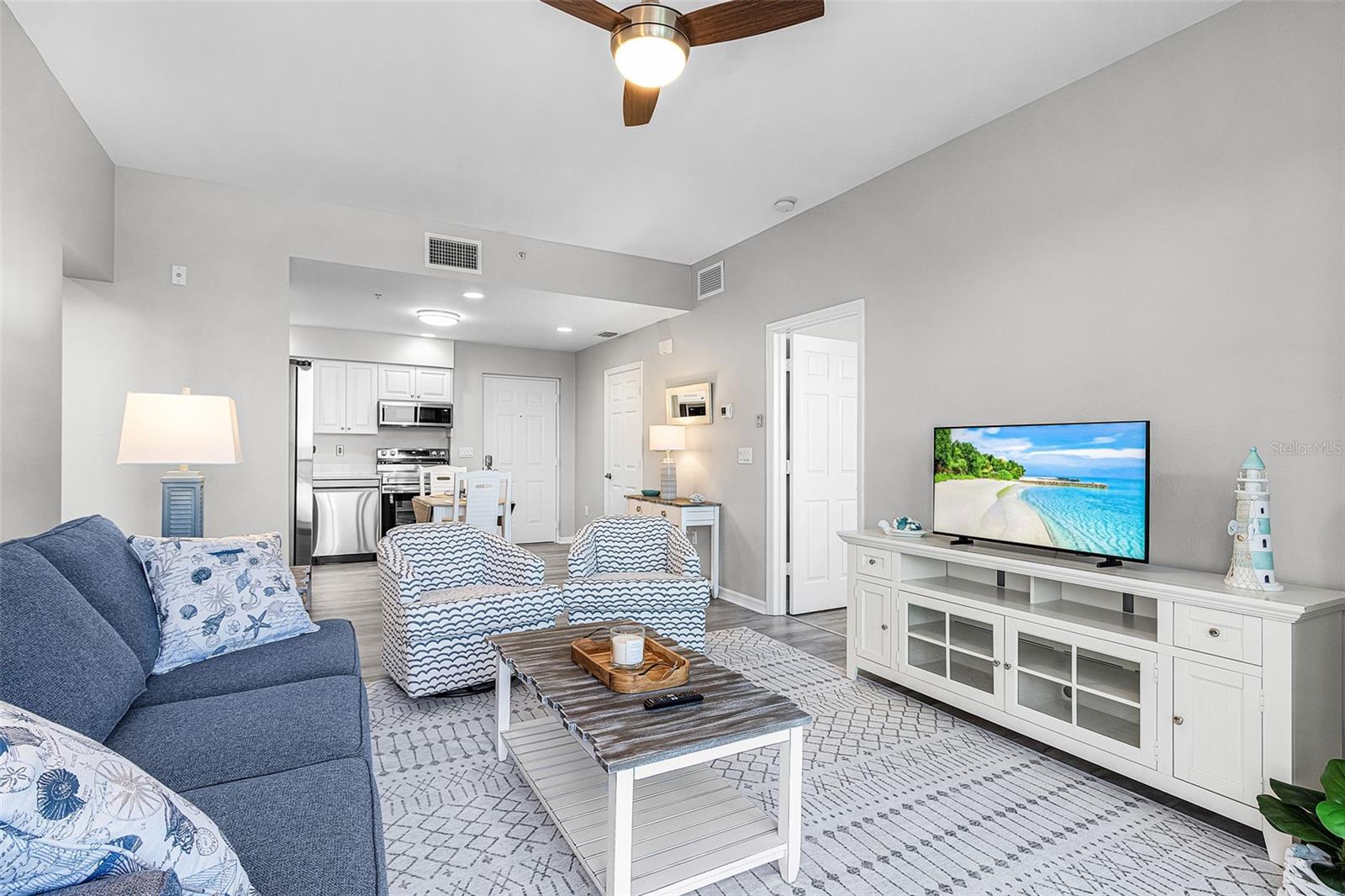 Image 8 of 45 For 2060 Matecumbe Key Road 2307