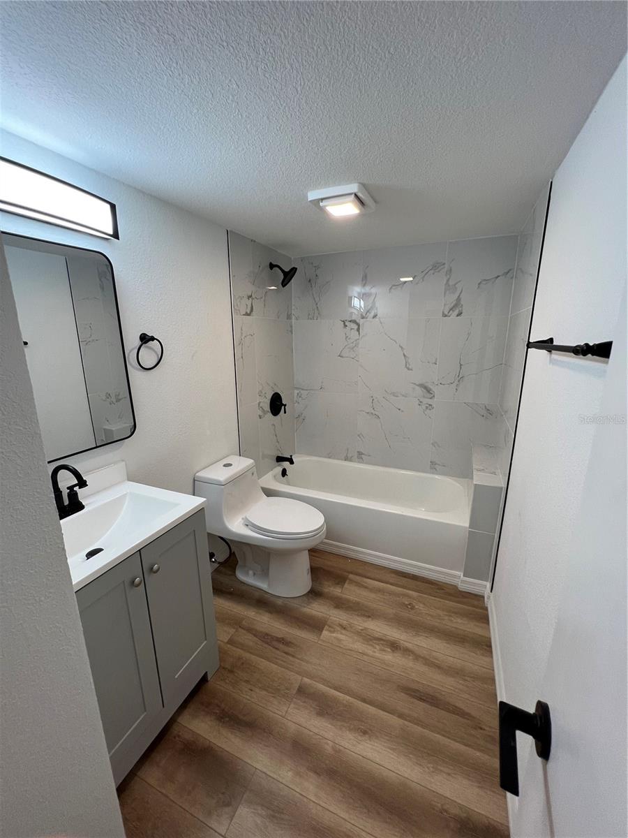 Image 17 of 35 For 146 Boundary Boulevard B202