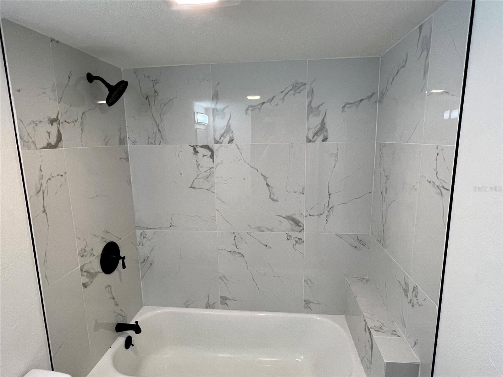 Image 18 of 35 For 146 Boundary Boulevard B202