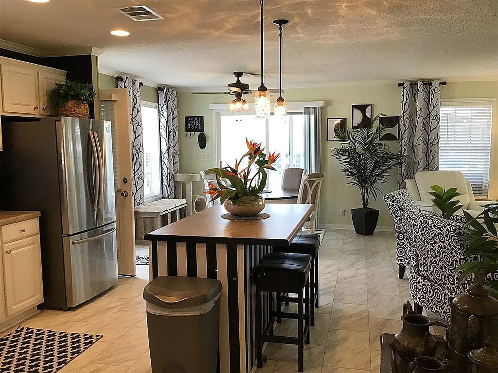 Image 2 of 23 For 8 Hague Road