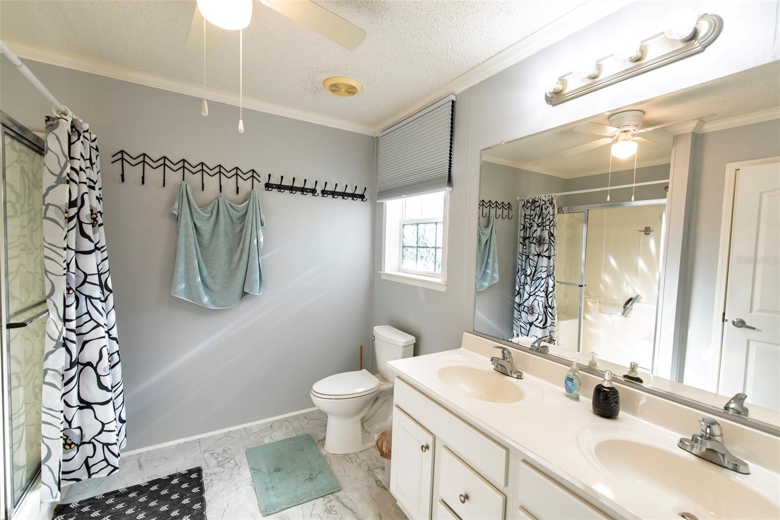 Image 8 of 23 For 8 Hague Road