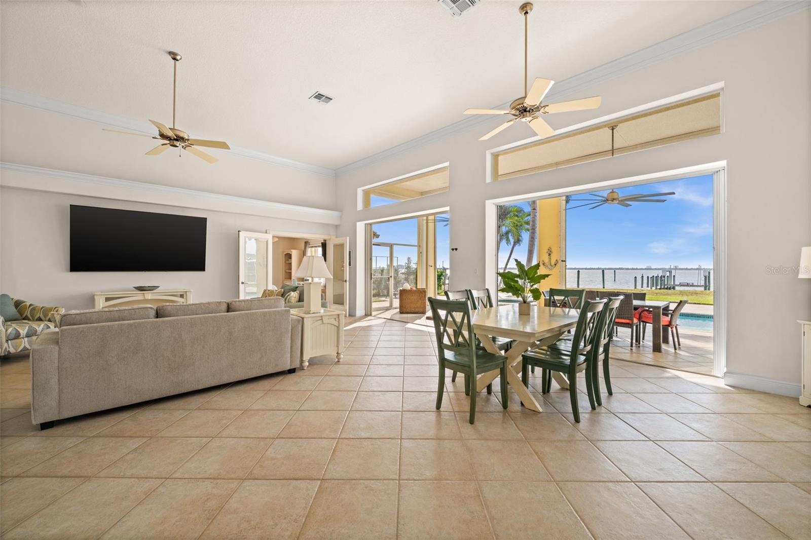 Image 15 of 50 For 264 Bayshore Drive