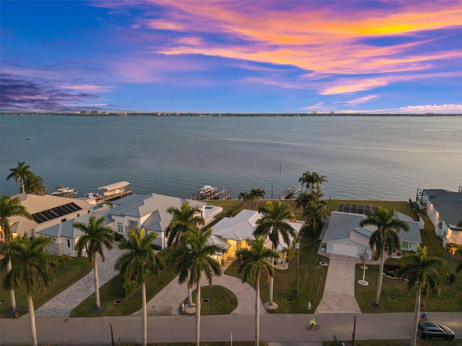 Image 39 of 50 For 264 Bayshore Drive