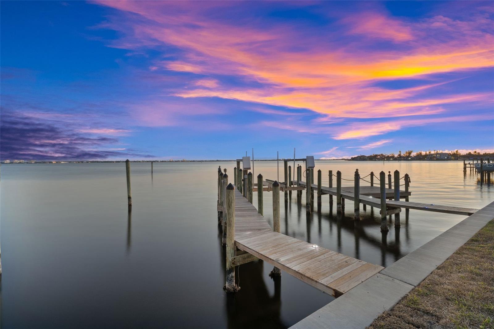 Image 47 of 50 For 264 Bayshore Drive