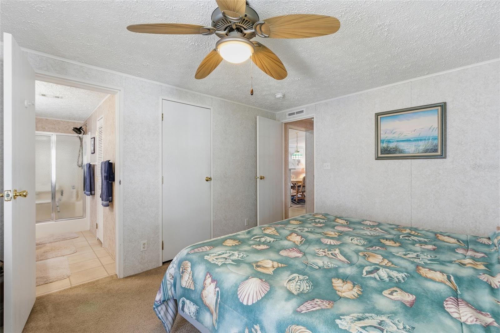 Image 13 of 27 For 25163 Marion Avenue 13