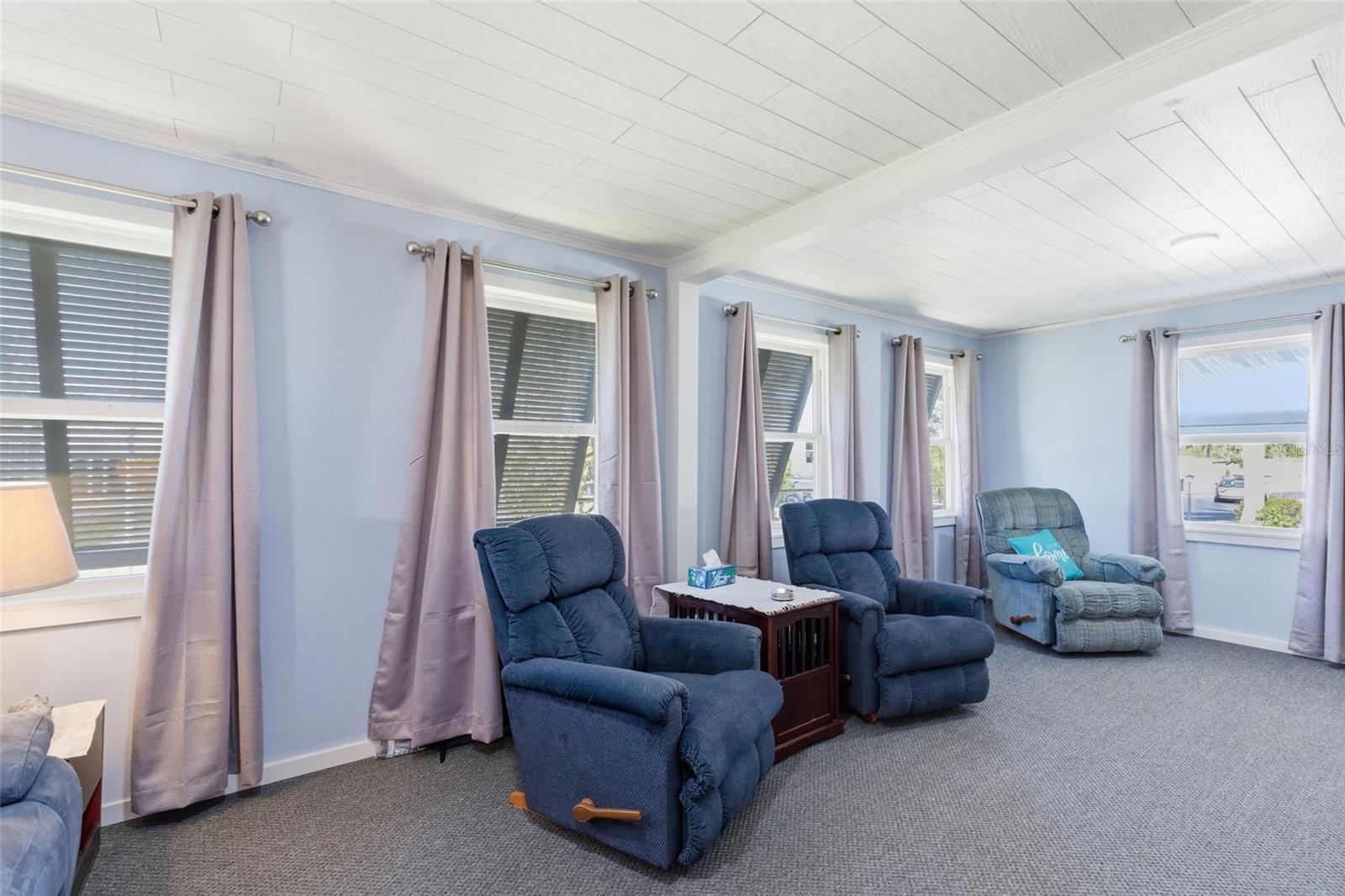 Image 17 of 27 For 25163 Marion Avenue 13