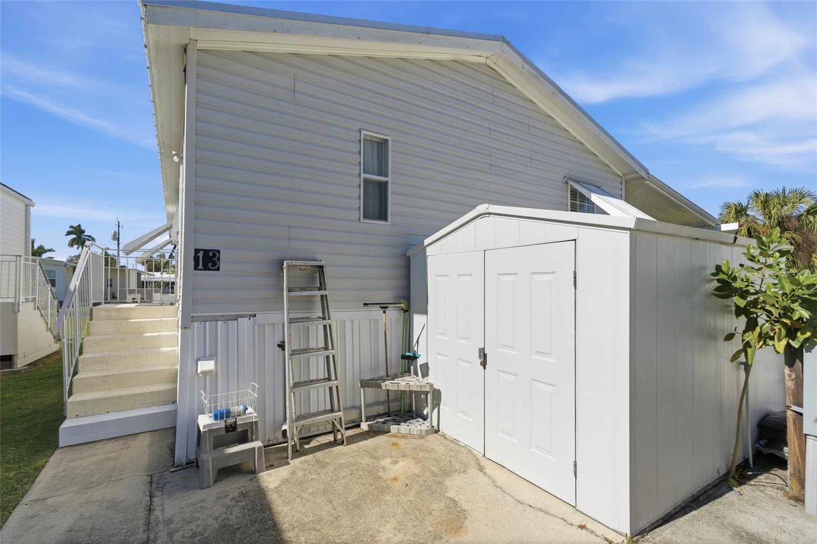 Image 22 of 27 For 25163 Marion Avenue 13