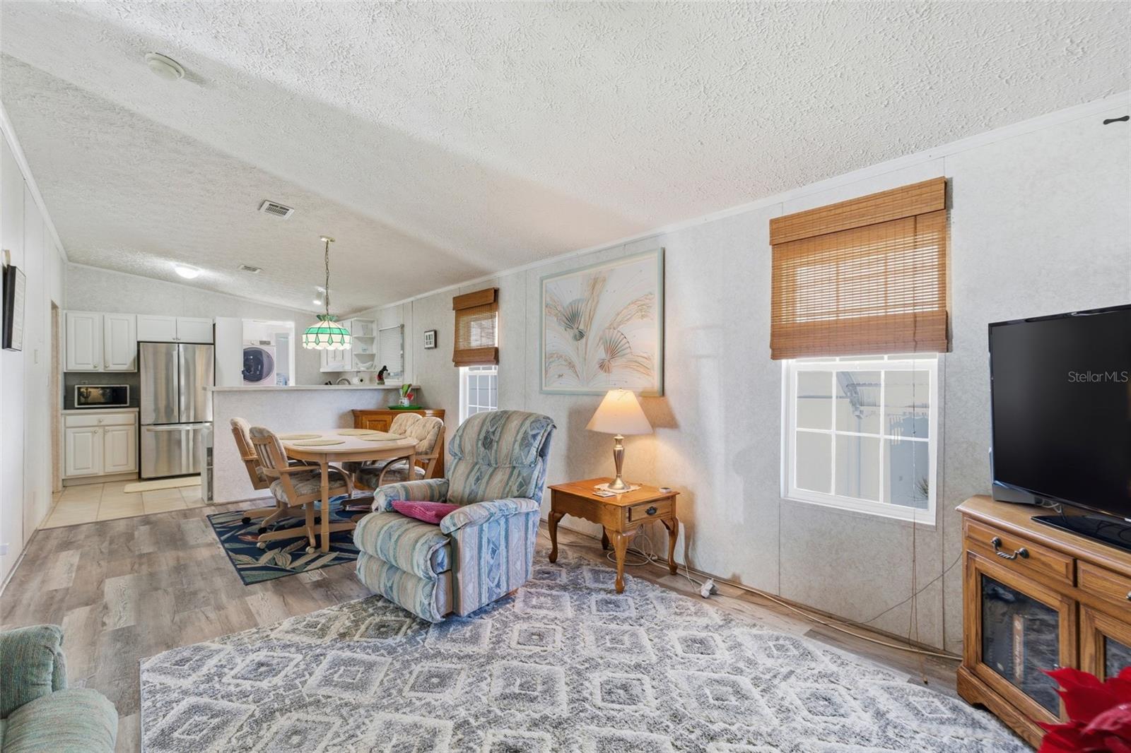 Image 6 of 27 For 25163 Marion Avenue 13