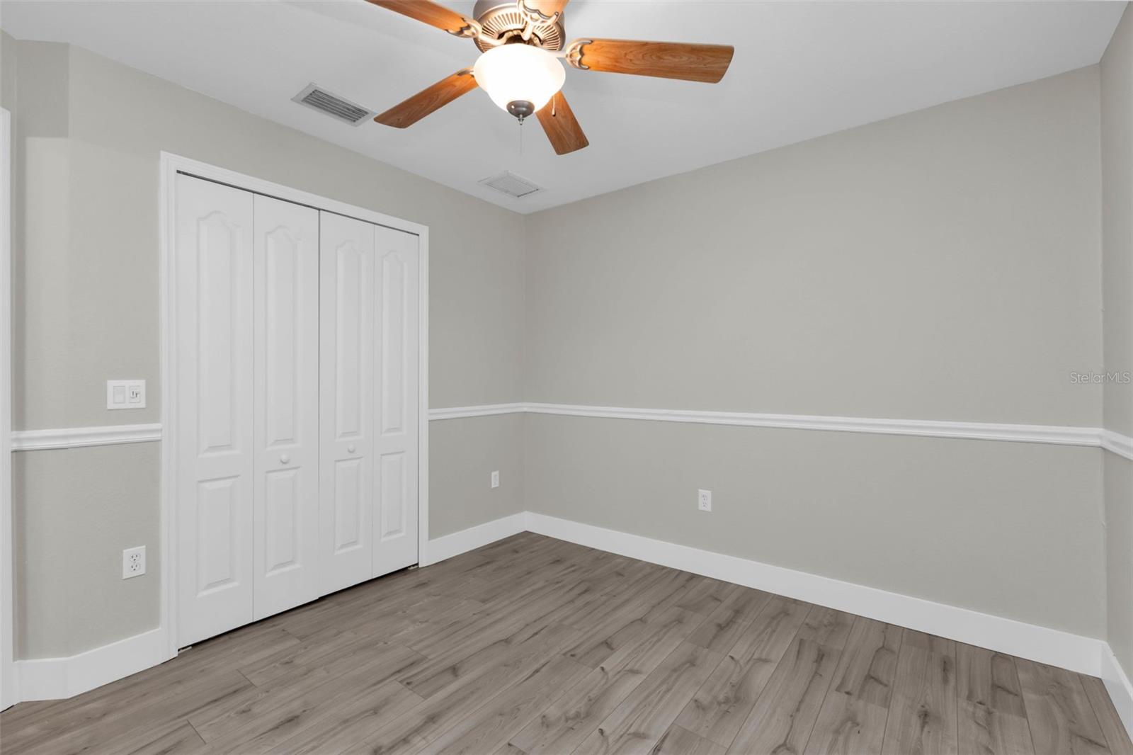 Image 20 of 43 For 11422 Second Avenue