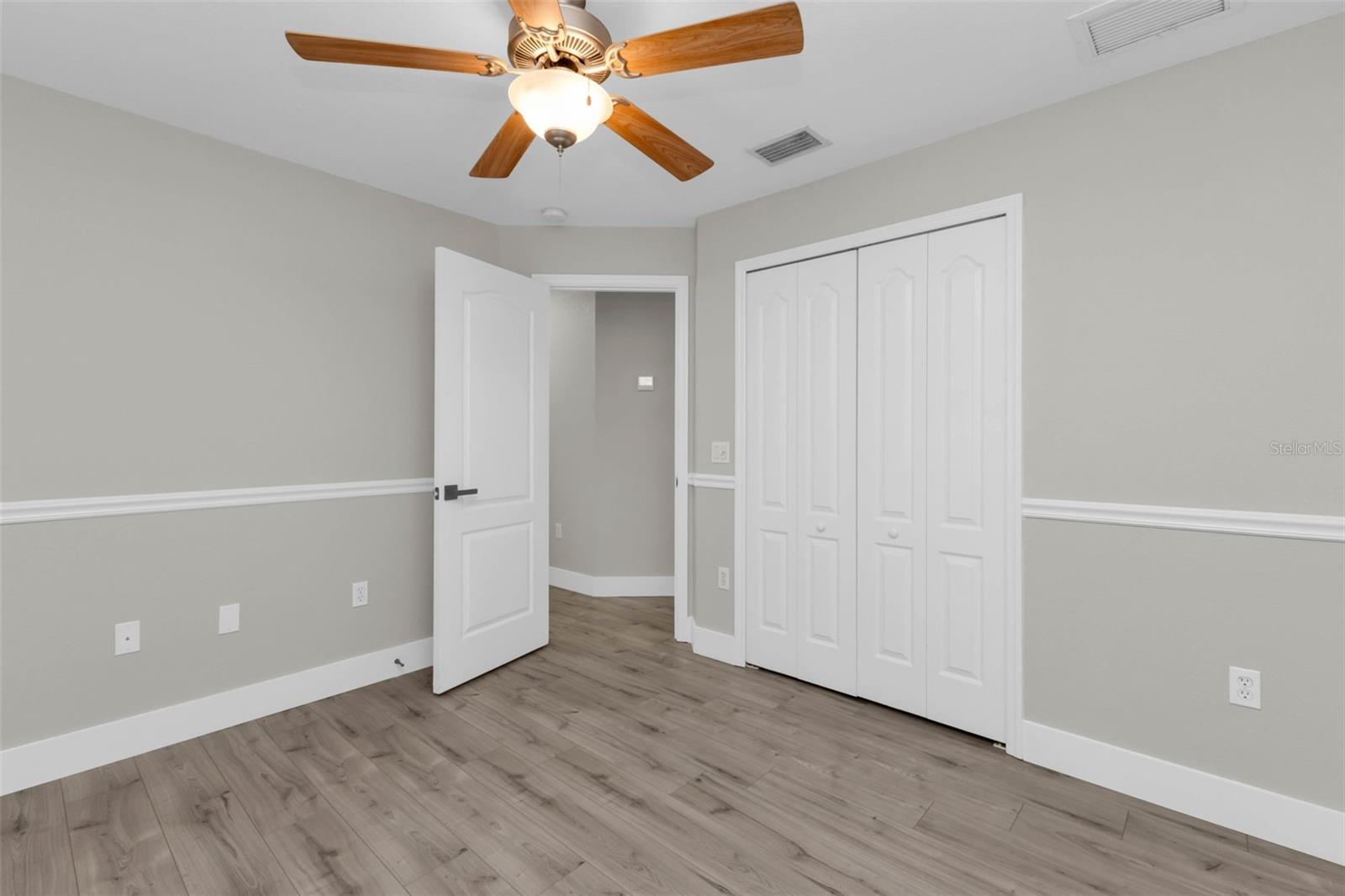 Image 21 of 43 For 11422 Second Avenue