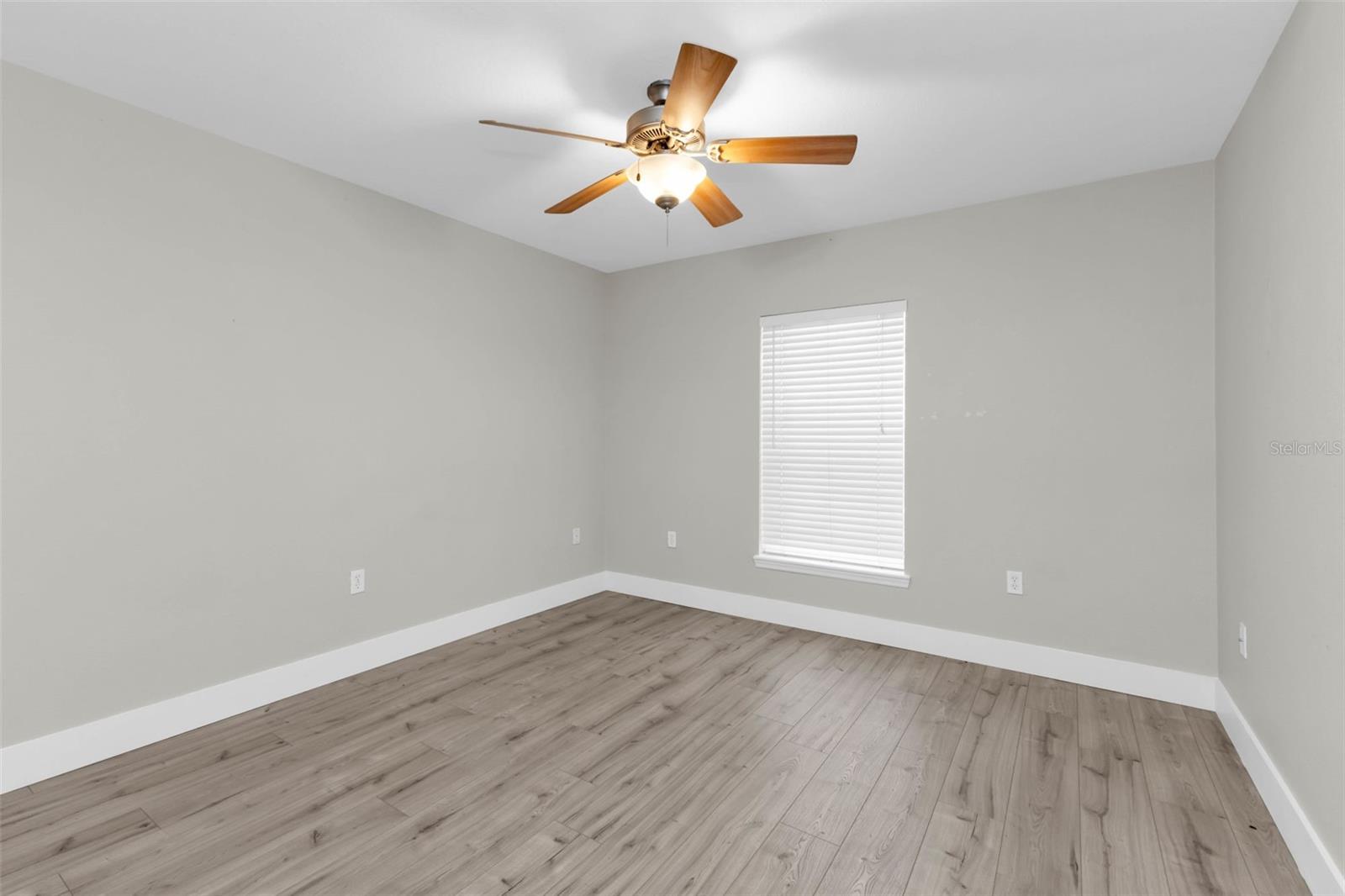 Image 24 of 43 For 11422 Second Avenue