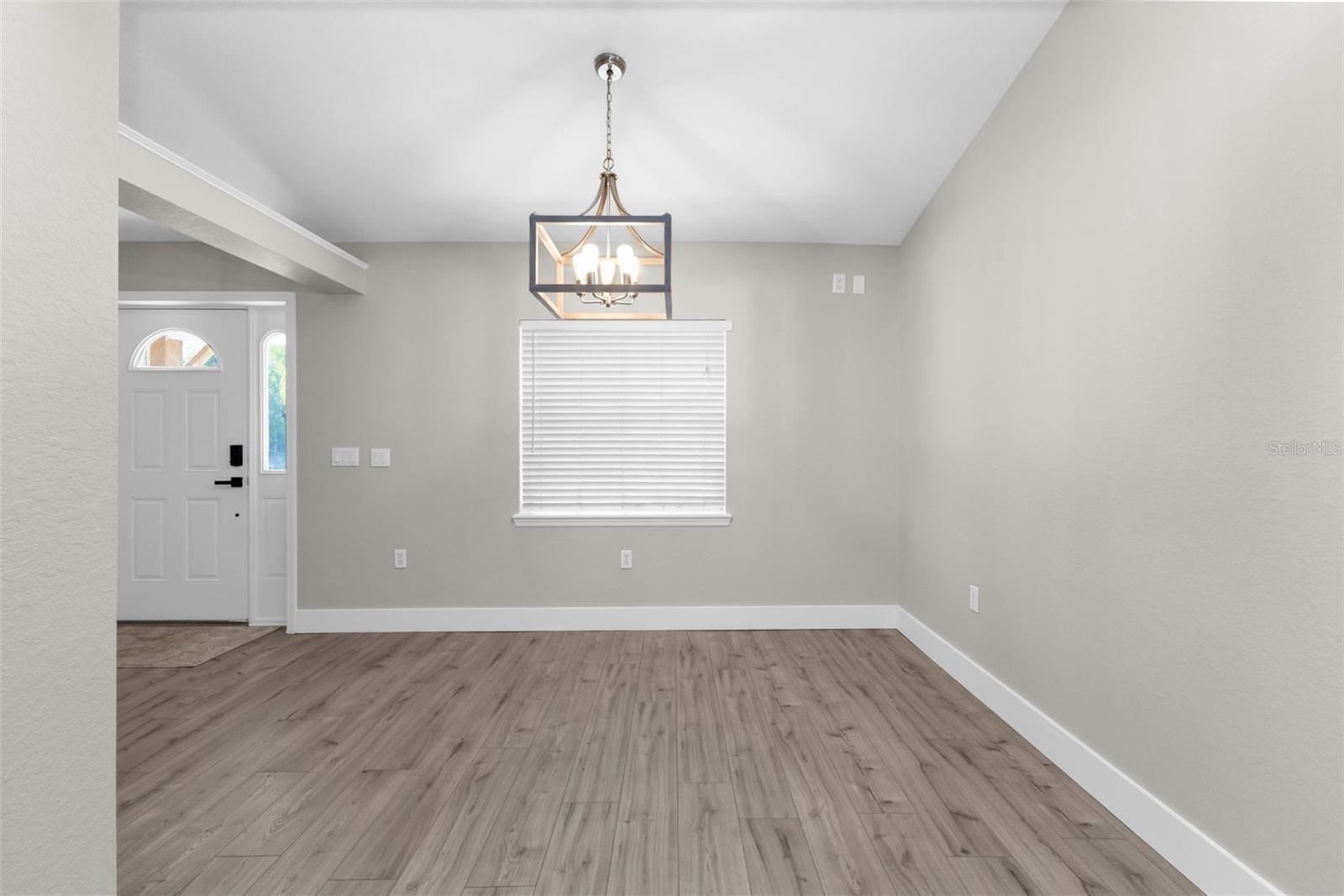 Image 7 of 43 For 11422 Second Avenue