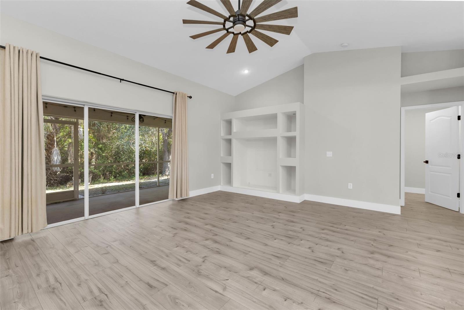 Image 8 of 43 For 11422 Second Avenue