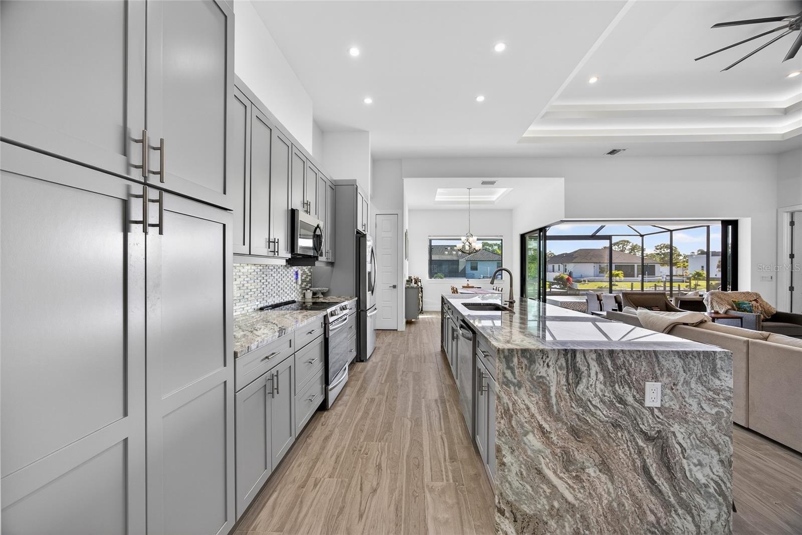 Image 11 of 38 For 2817 41st Avenue