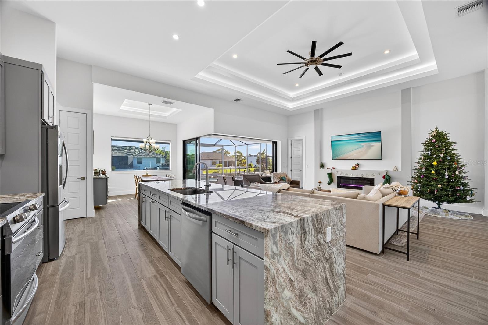 Image 12 of 38 For 2817 41st Avenue